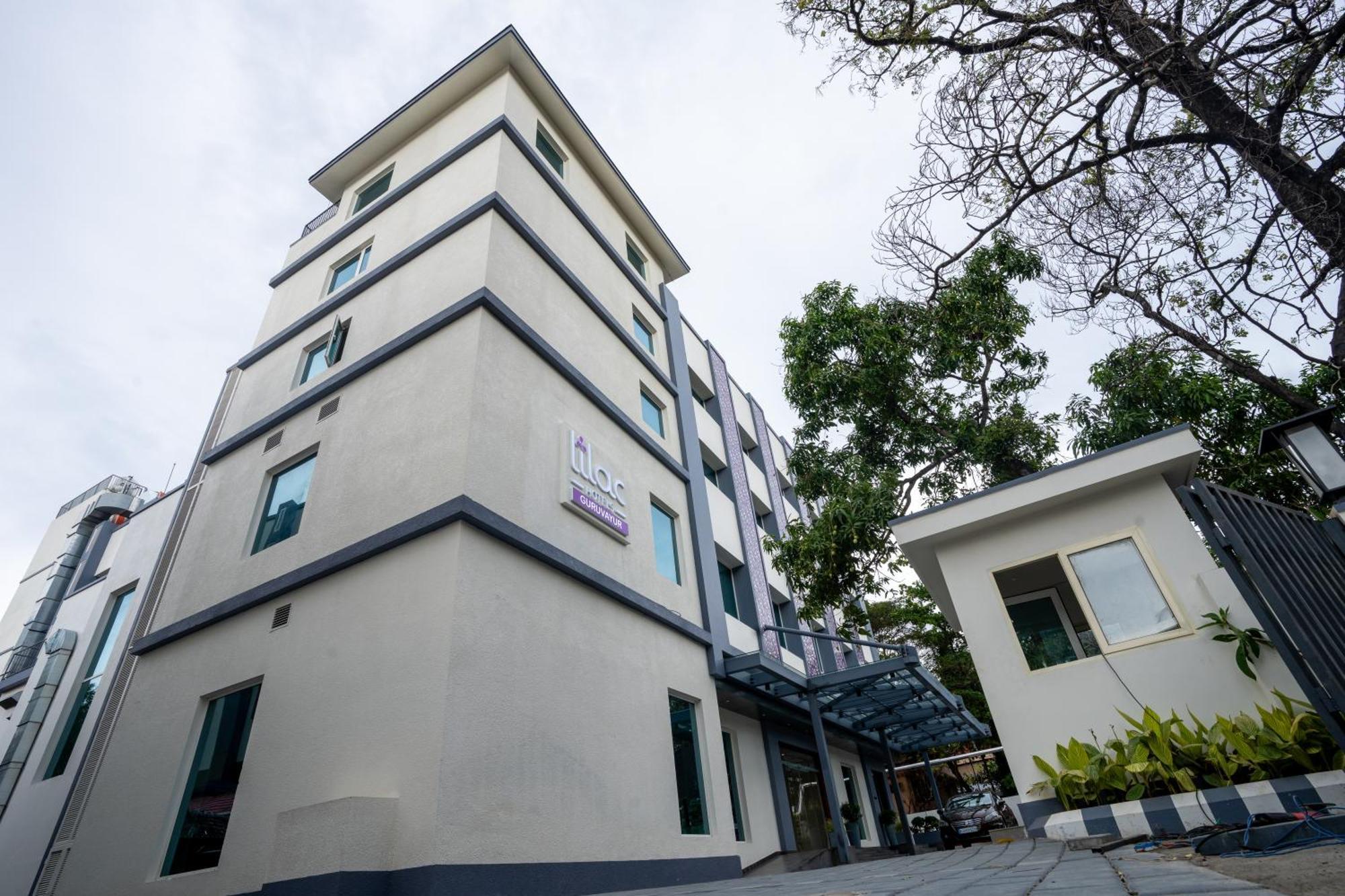 Lilac Hotel Guruvayur Bagian luar foto